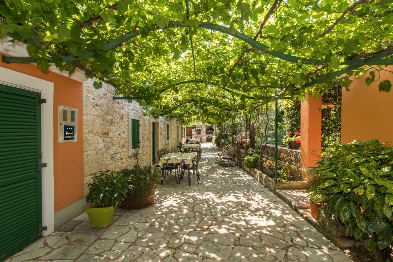 Country House Apartments Pula Exterior foto