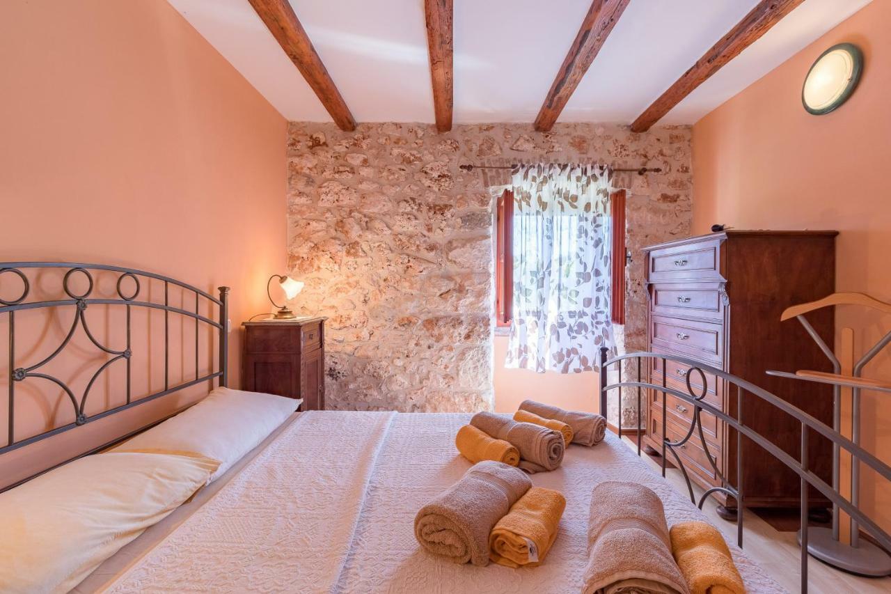 Country House Apartments Pula Exterior foto